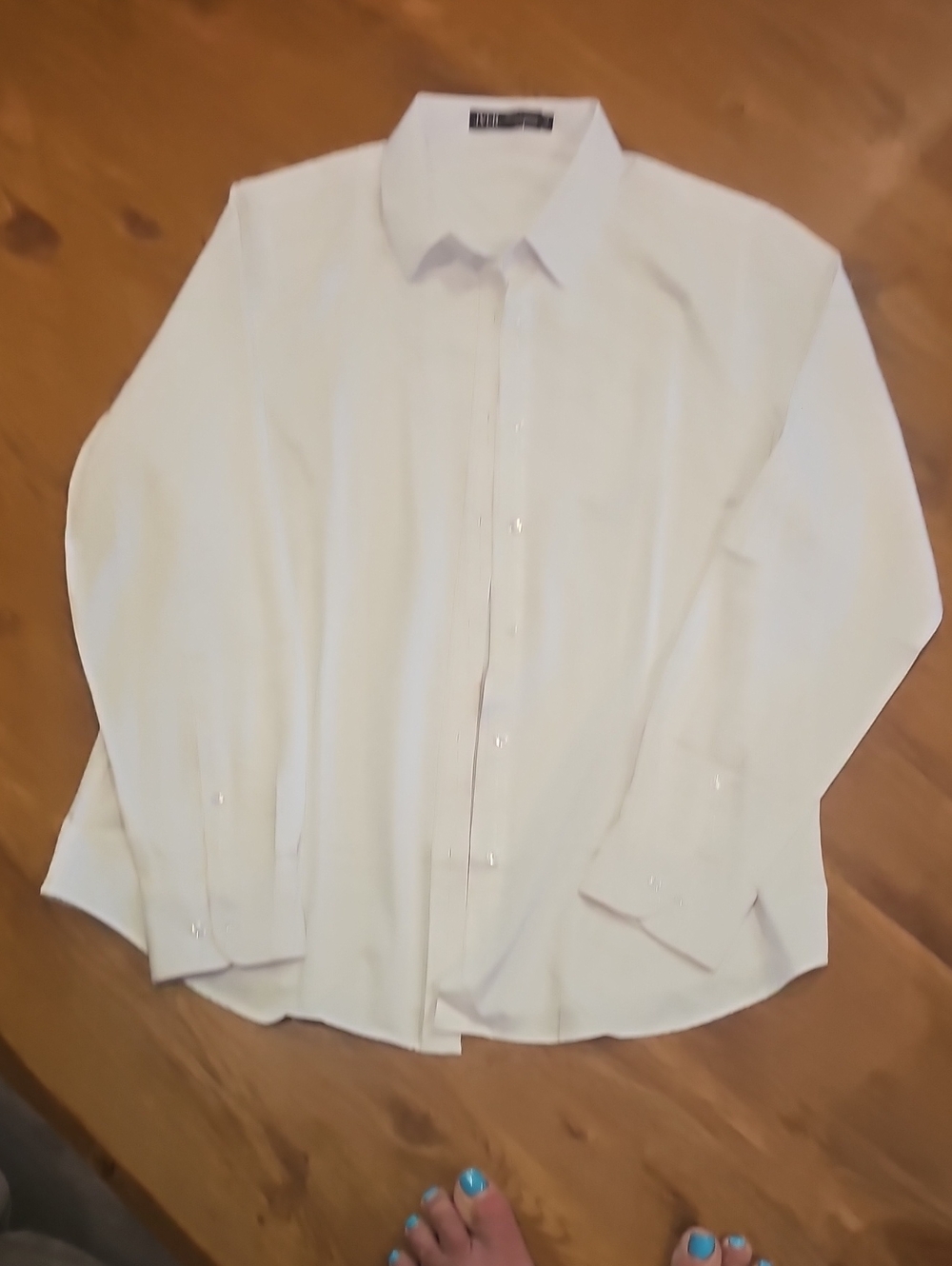 Women's White Button-Front Blouse - Unbranded